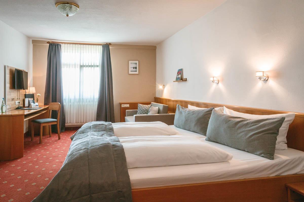 Akzent Hotel Sternen 乌尔丁根-米尔霍芬 外观 照片