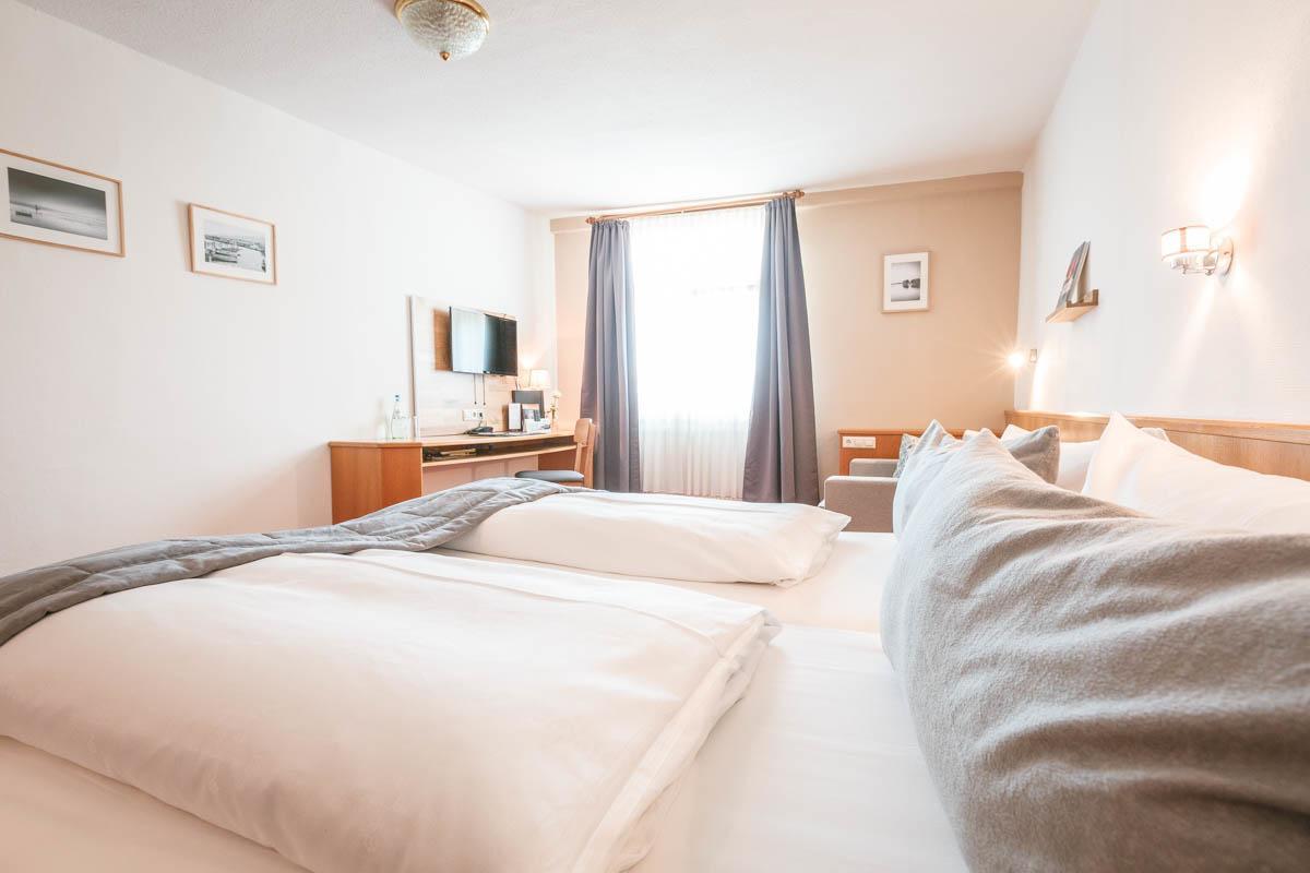 Akzent Hotel Sternen 乌尔丁根-米尔霍芬 外观 照片
